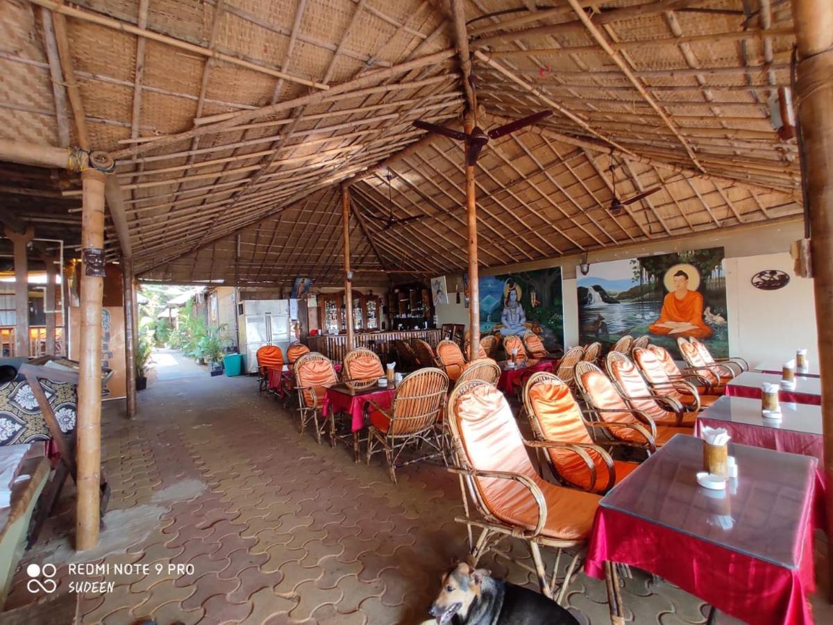 Отель Namaste Beach Huts Патнэм Экстерьер фото